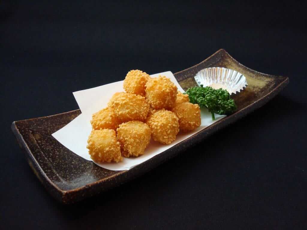 チーズカリカリ揚げ　610円